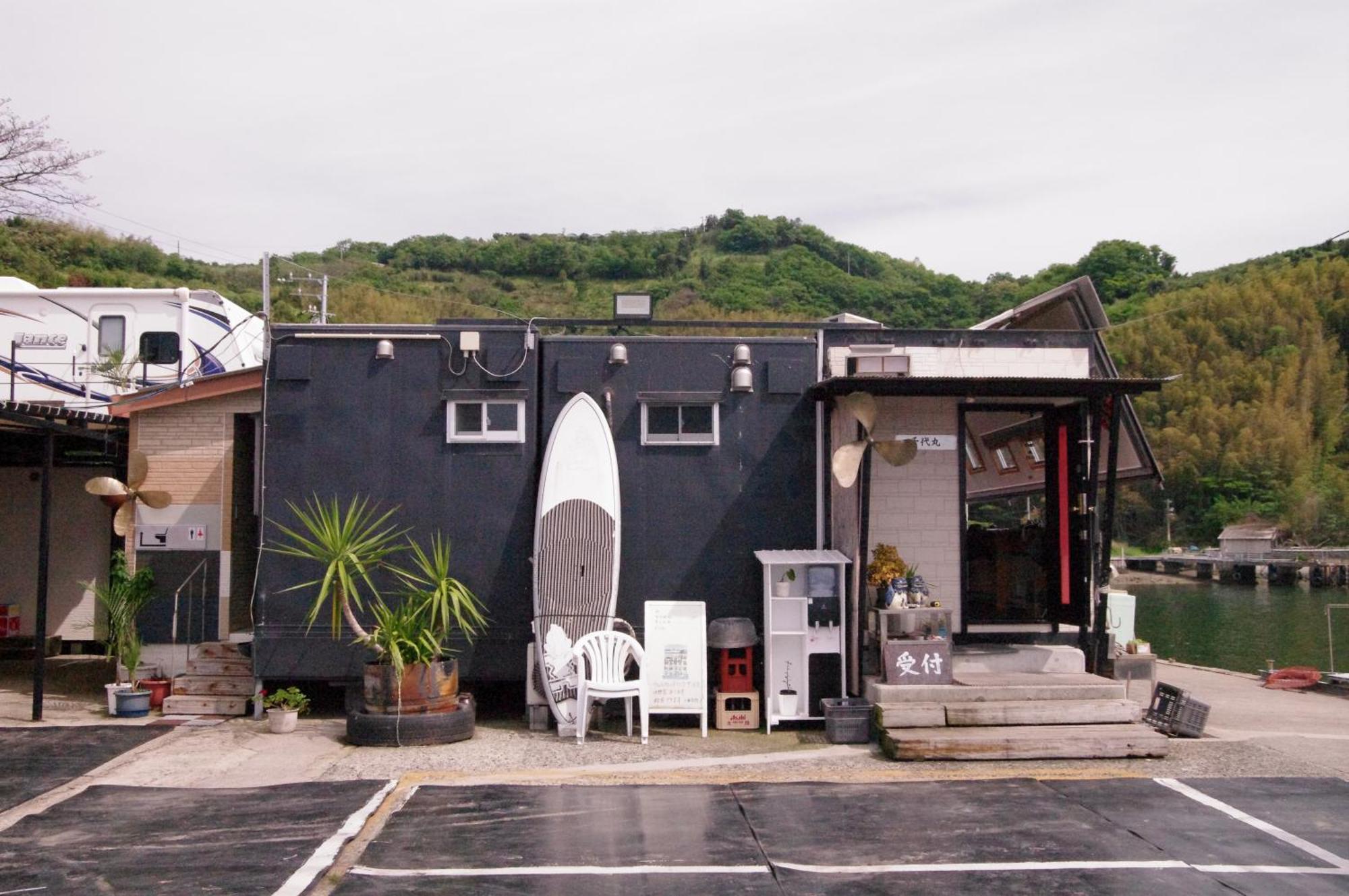 千代丸コンテナハウス Hotell Uwajima Exteriör bild